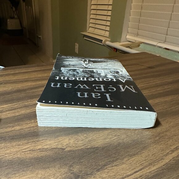 Atonement by Ian McEwan paperback - Picture 4 of 5